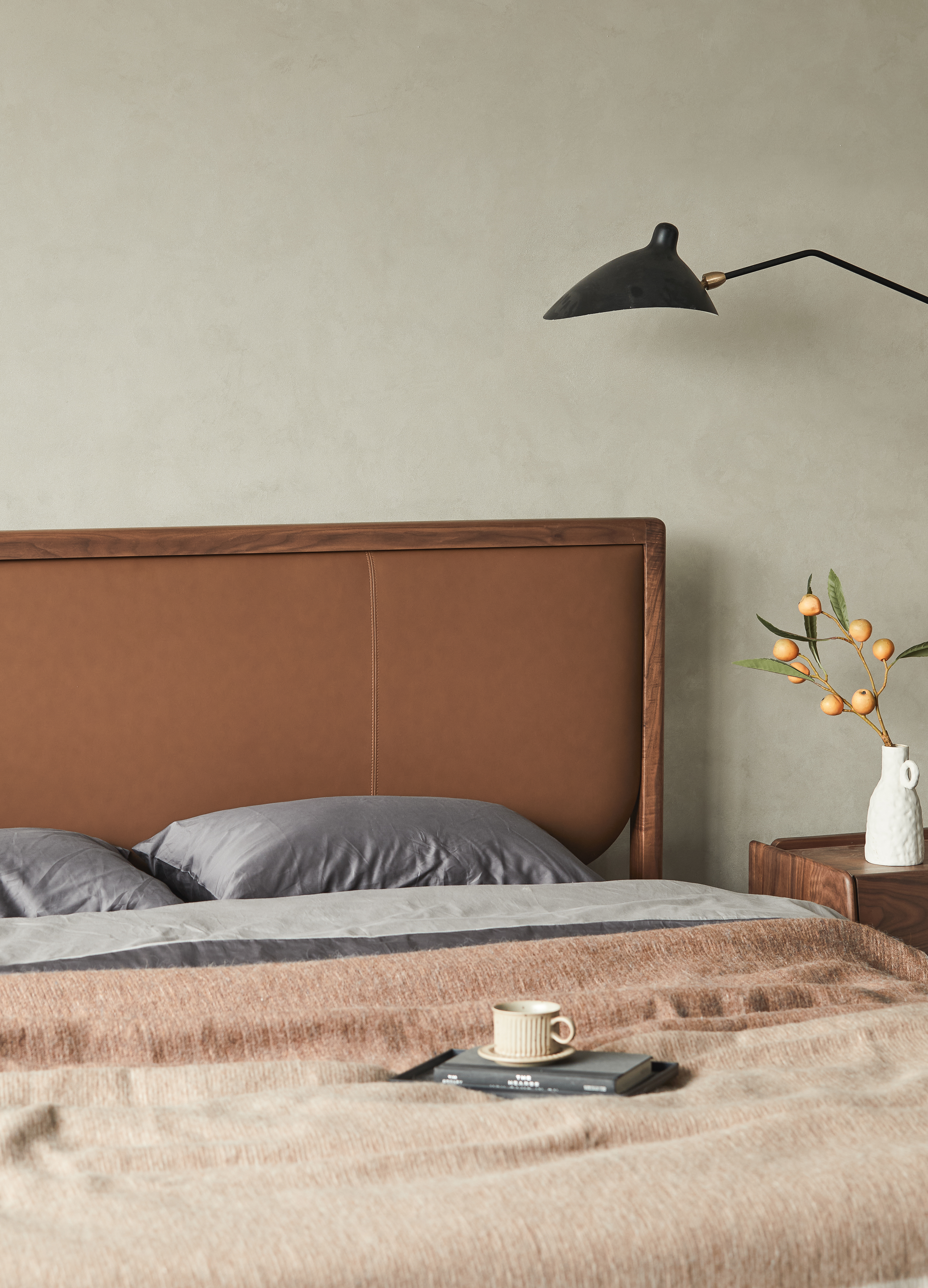 Furniture designer Ren Mengying，