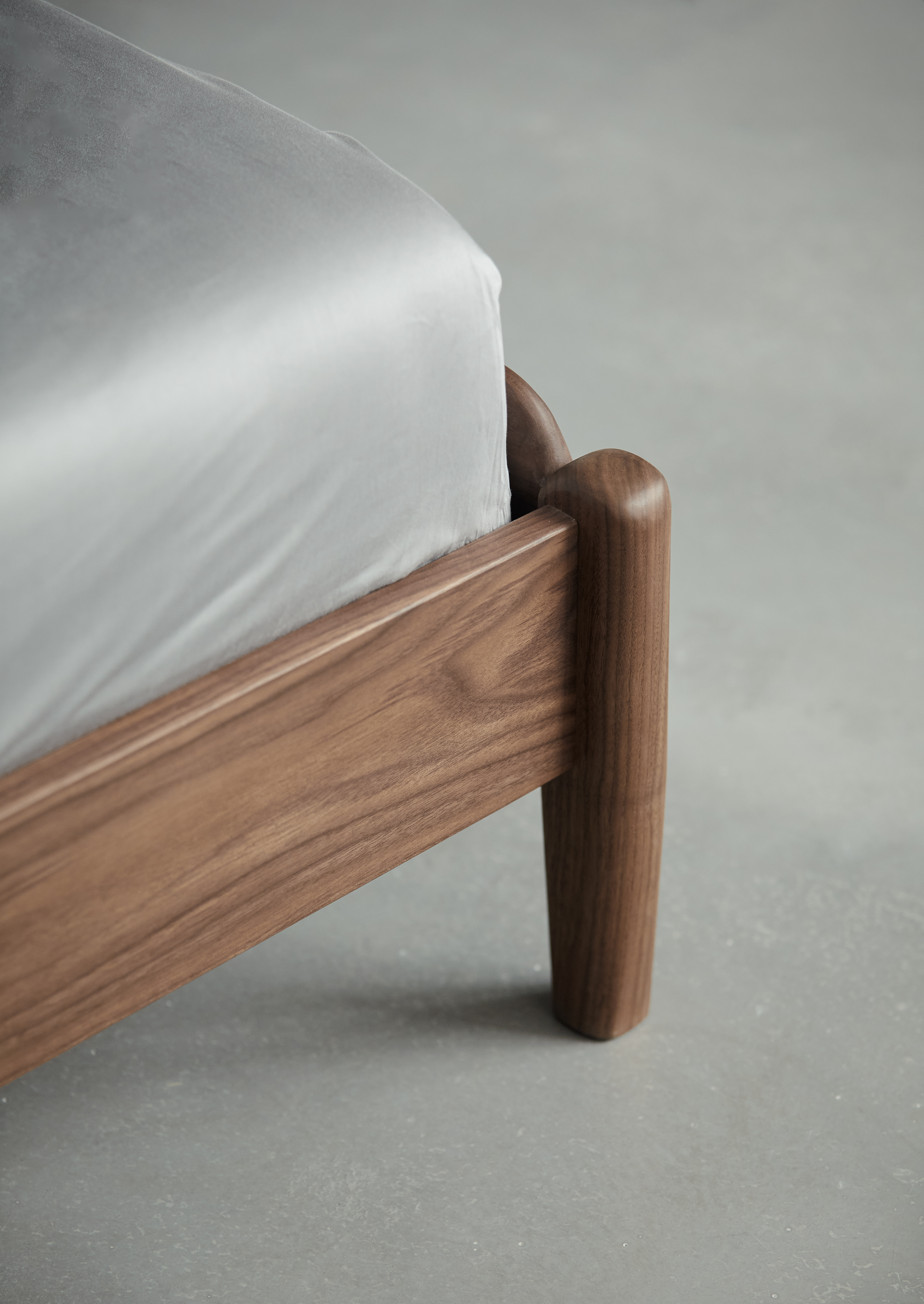 Furniture designer Ren Mengying，