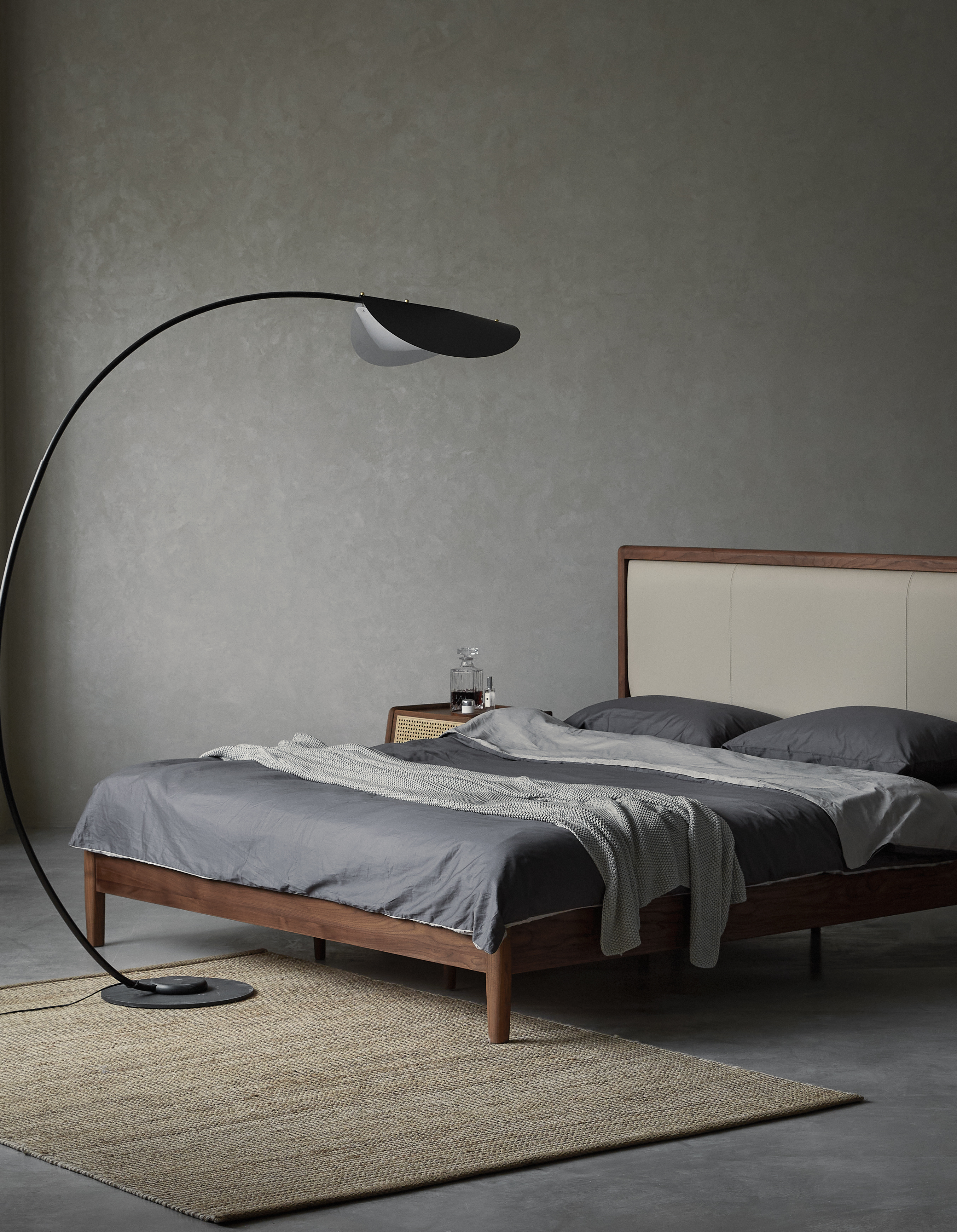 Furniture designer Ren Mengying，