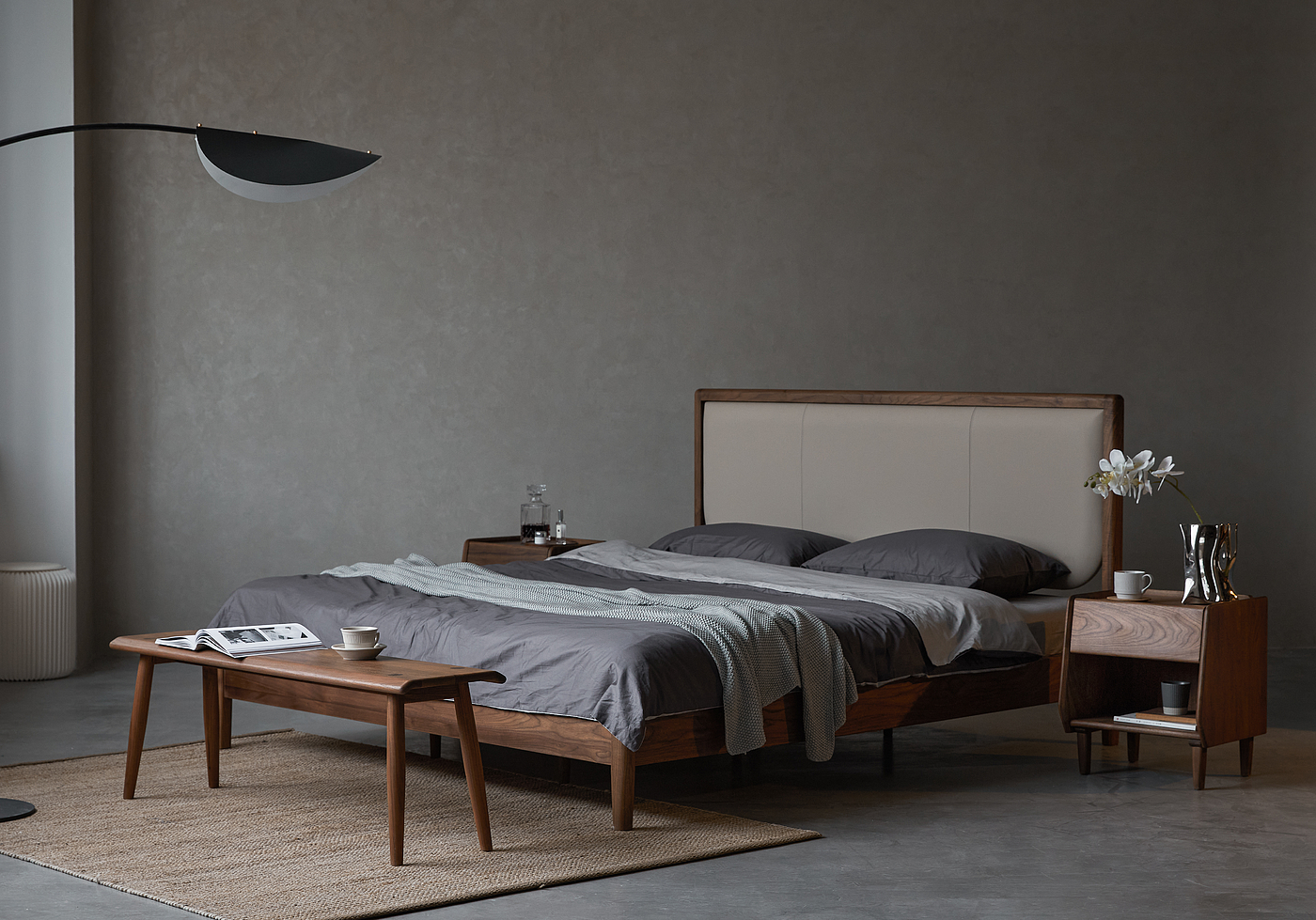 Furniture designer Ren Mengying，