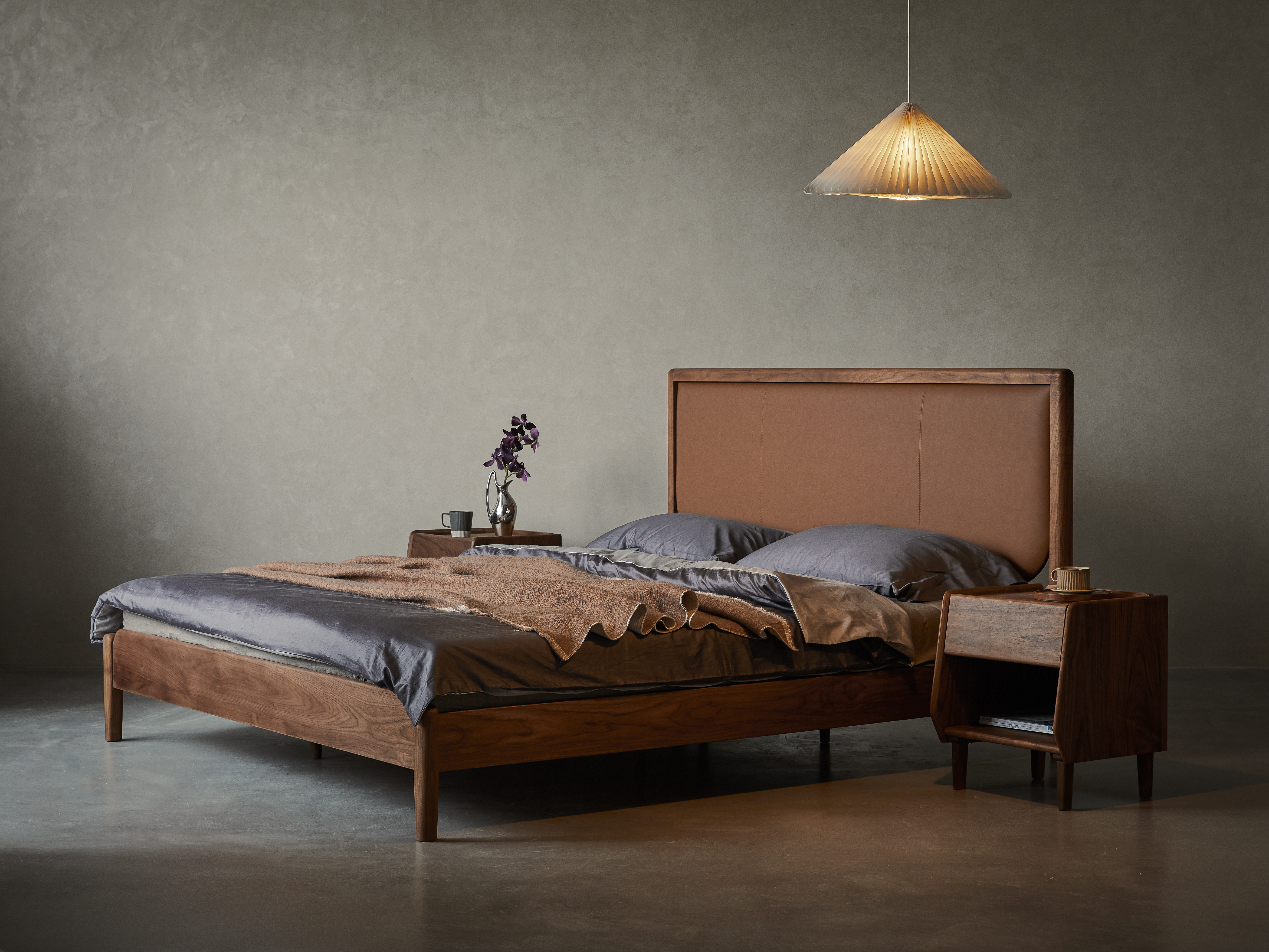 Furniture designer Ren Mengying，