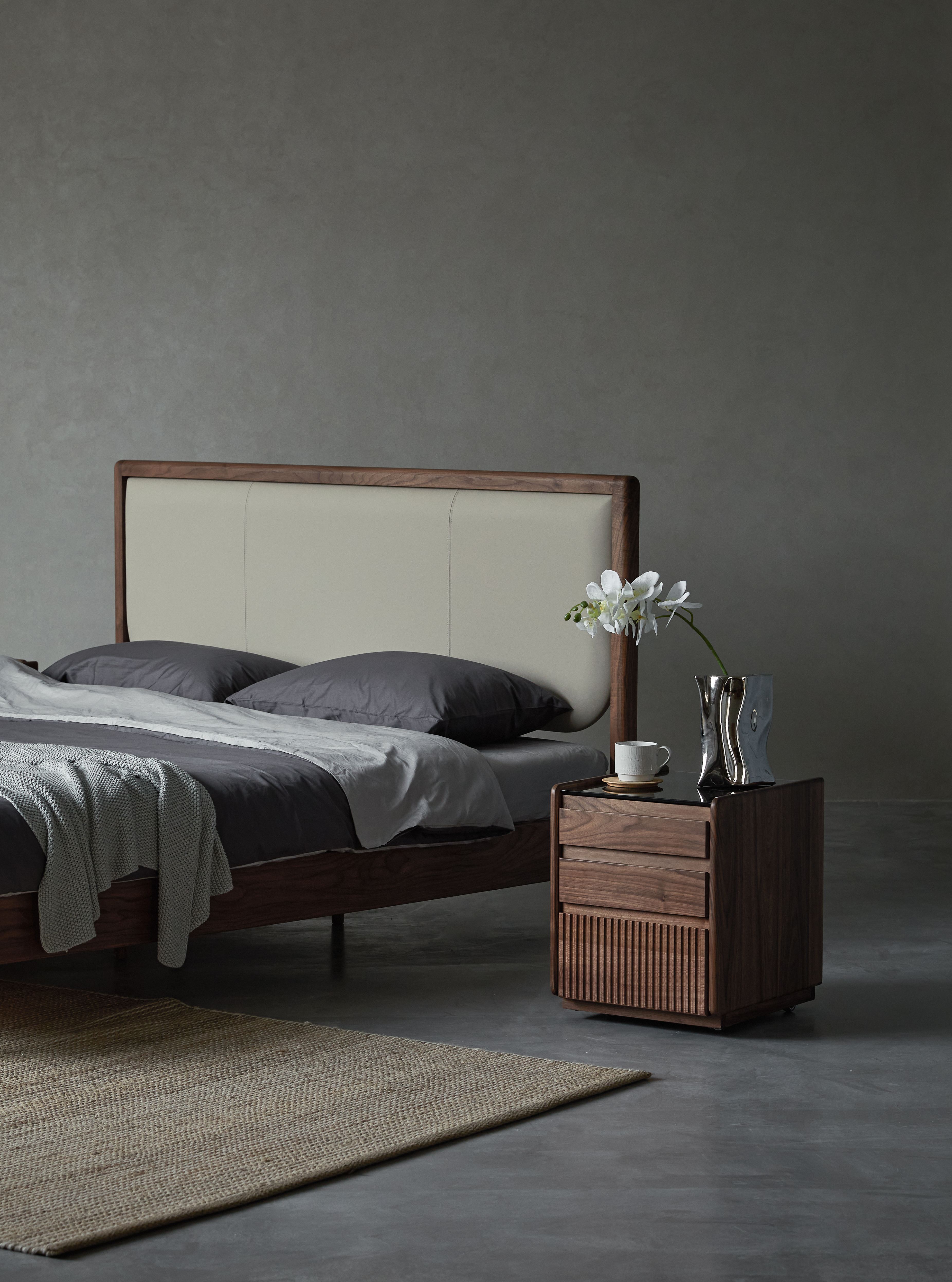 Furniture designer Ren Mengying，