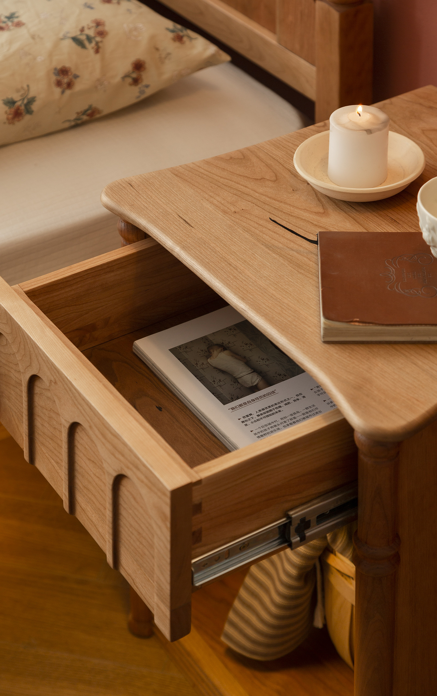 bedside cupboard，furniture design ，