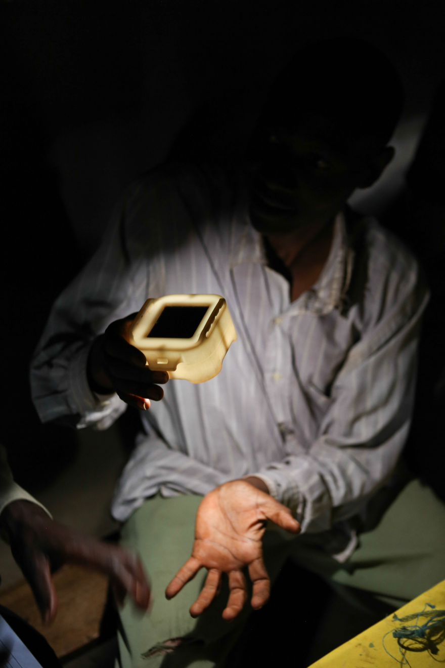 Solar lamp，d.light A1，product design，2016 Core77，