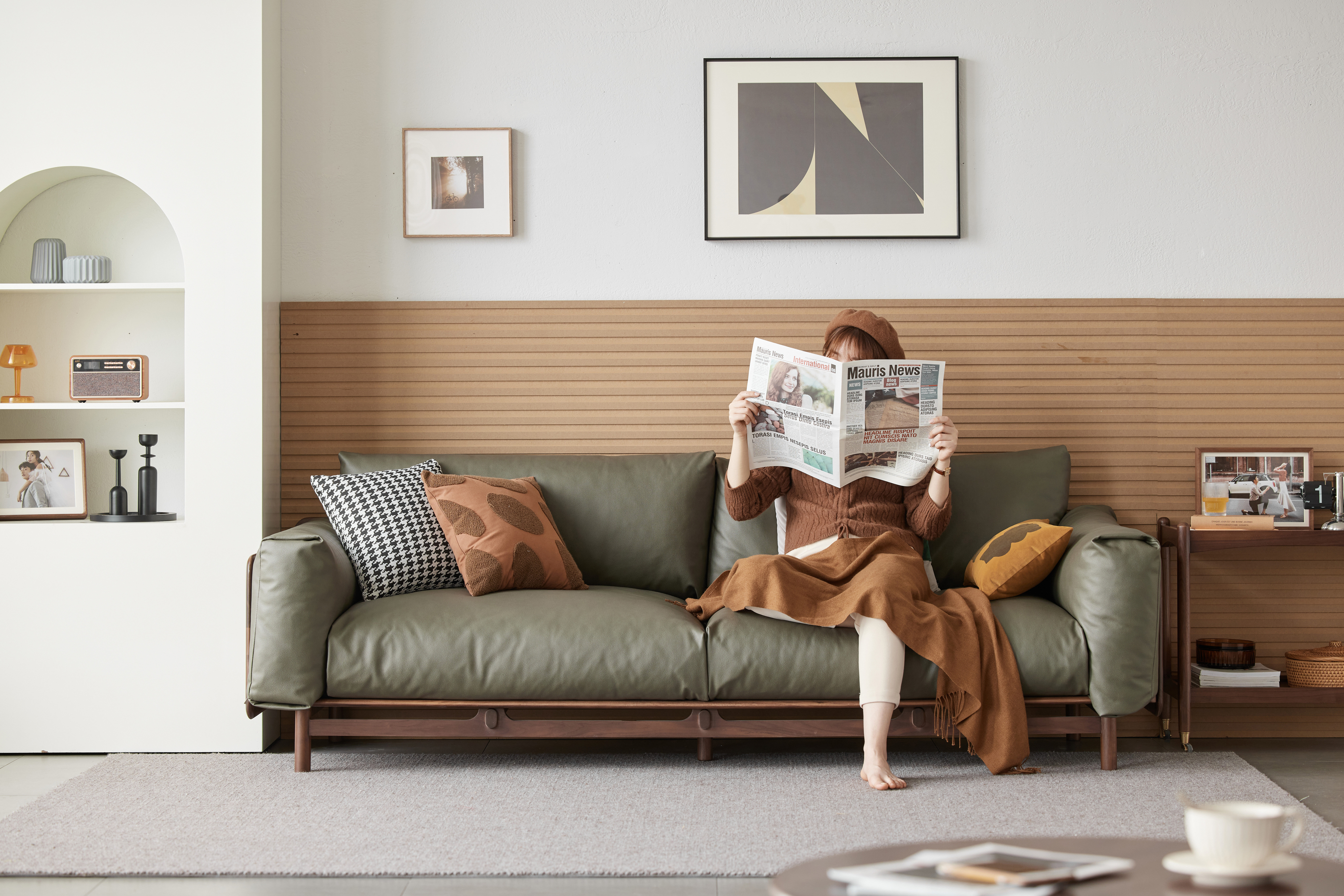 Black walnut sofa，