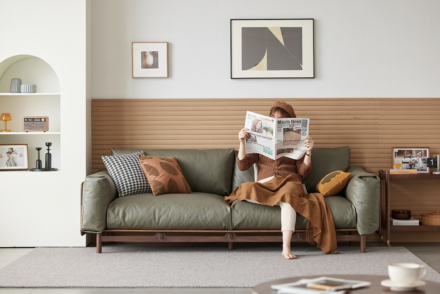 Black walnut sofa，