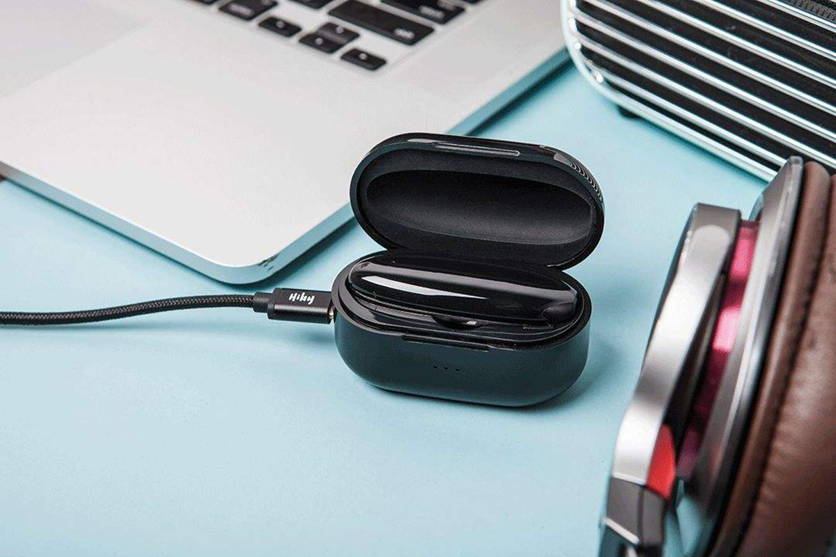 Bluetooth decoding earphone，music player ，Professional audio Headphone Amplifier，Appearance design，Structural design，