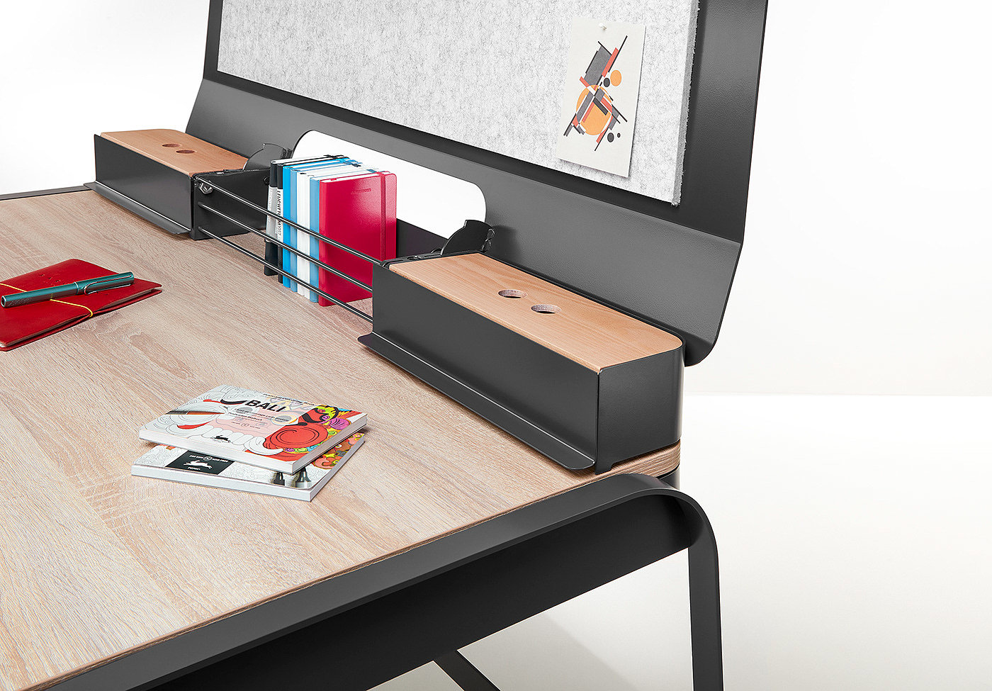 Table，to work in an office，furniture，