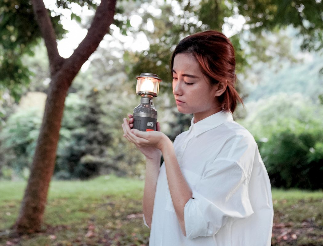 The Lunar lamp，lamps and lanterns，Handheld flashlight，Mobile charge，