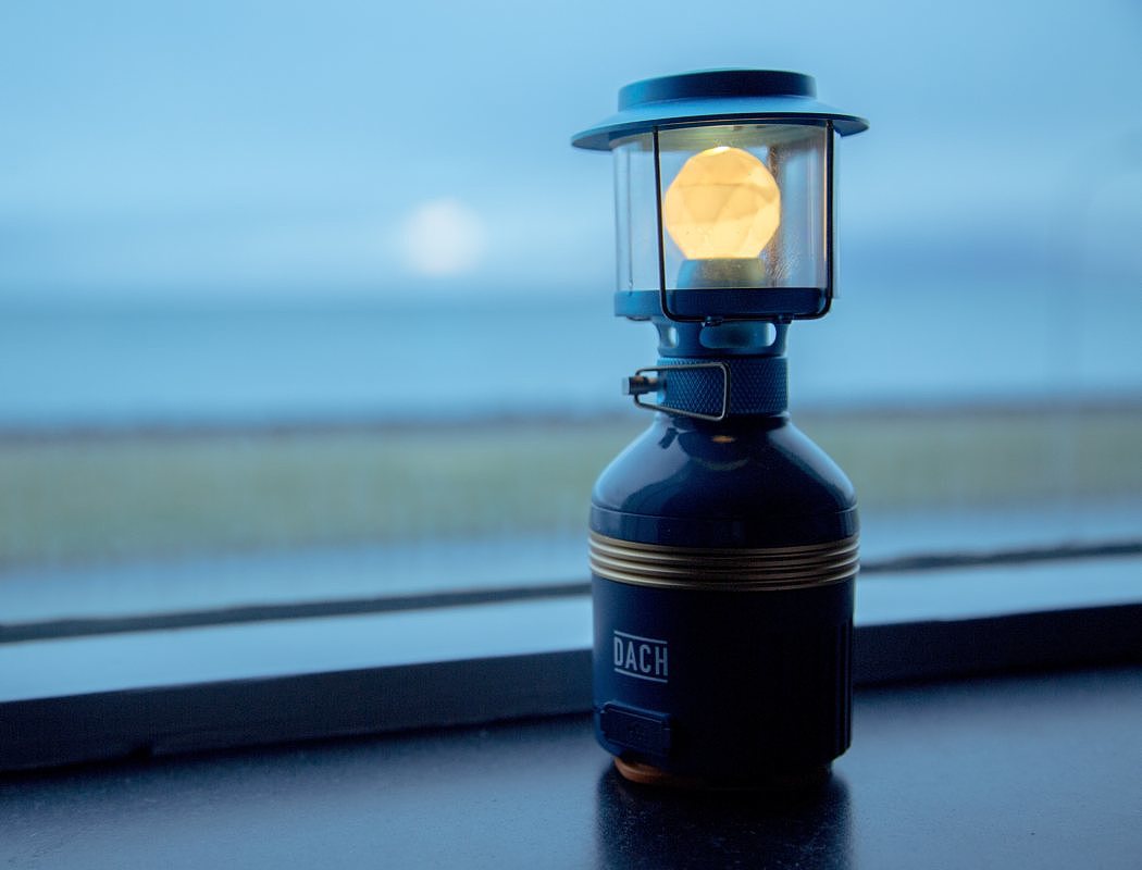 The Lunar lamp，lamps and lanterns，Handheld flashlight，Mobile charge，