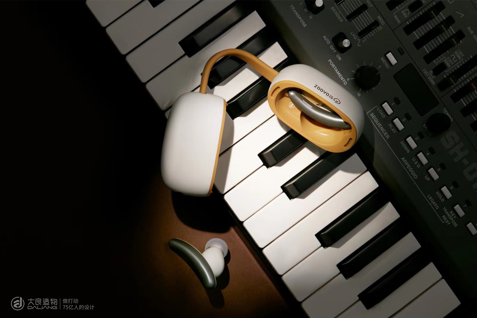 Fashion trend，TWS headset，Trendy wear，headset，