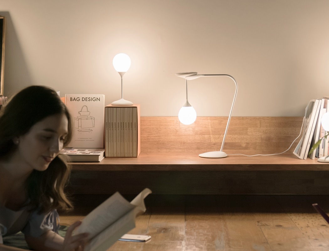 lighting，a chandelier，Wireless charging，speech recognition，