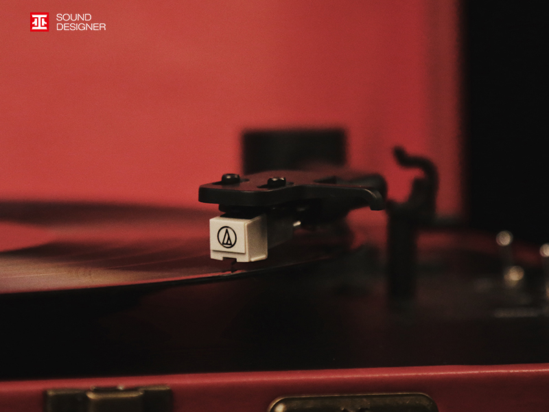 Artist co branding，Vinyl record player，Children of factories and mines，