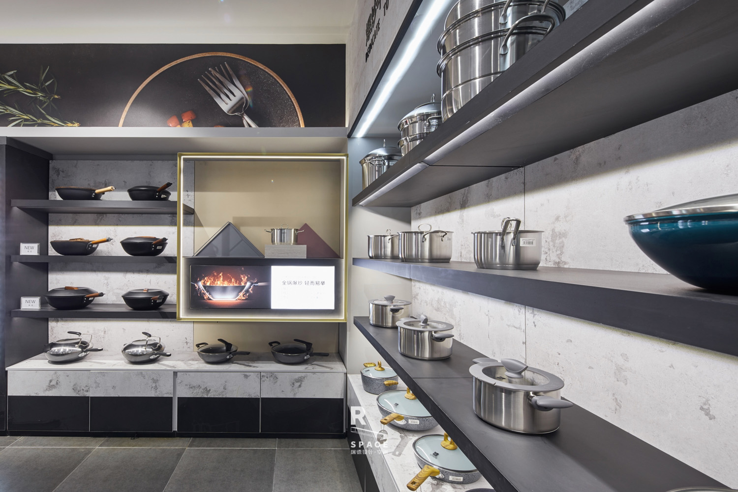 Red design，Kitchenware，space design ，Exhibition hall design，Kitchenware industry，Kitchenware industry，Sanhe，