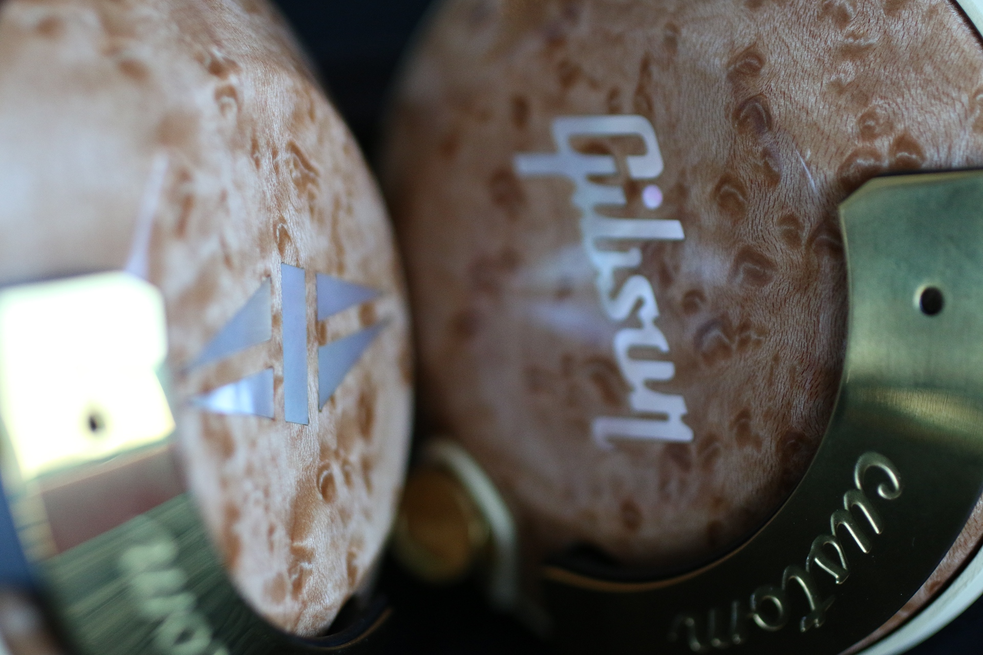 headset，Headwear，woodiness，Leatherwear，product design，