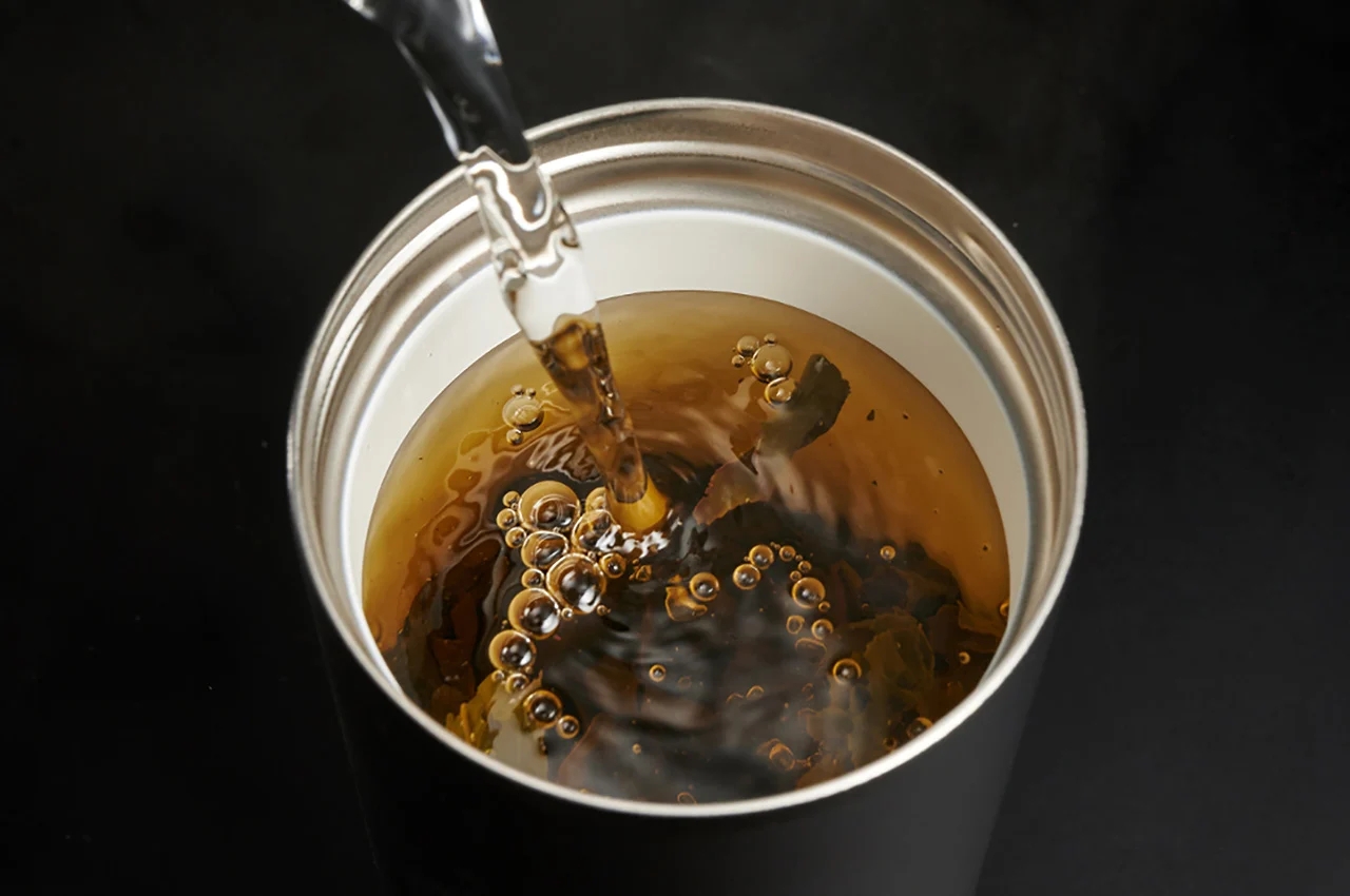 teapot，teacup，eclipse，