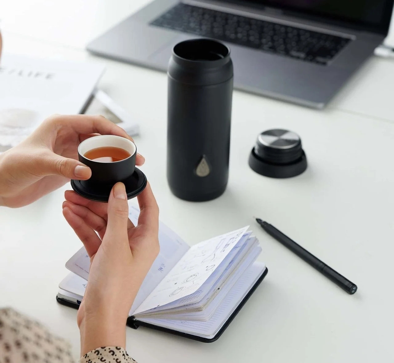 teapot，teacup，eclipse，