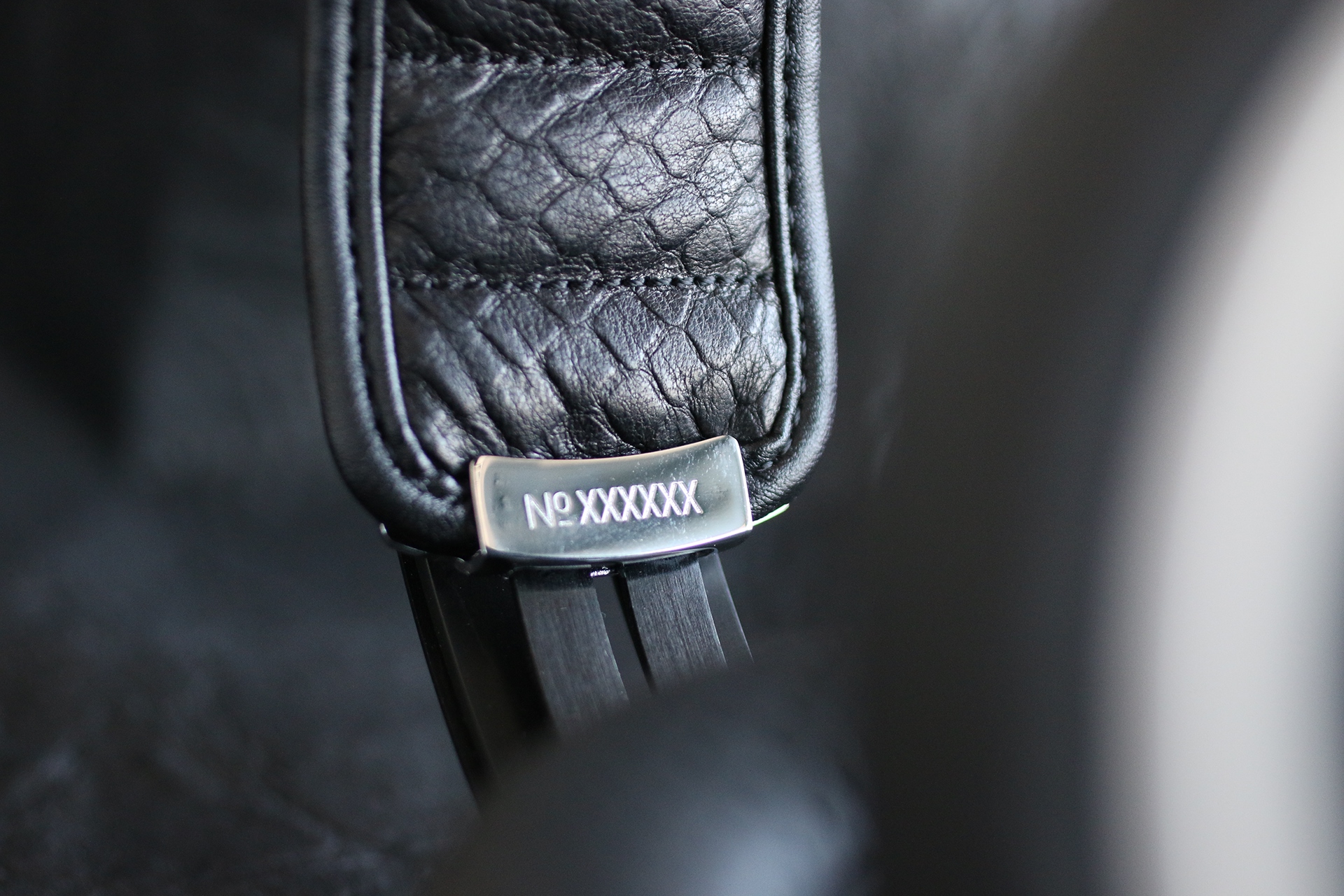 headset，Headwear，woodiness，Leatherwear，product design，