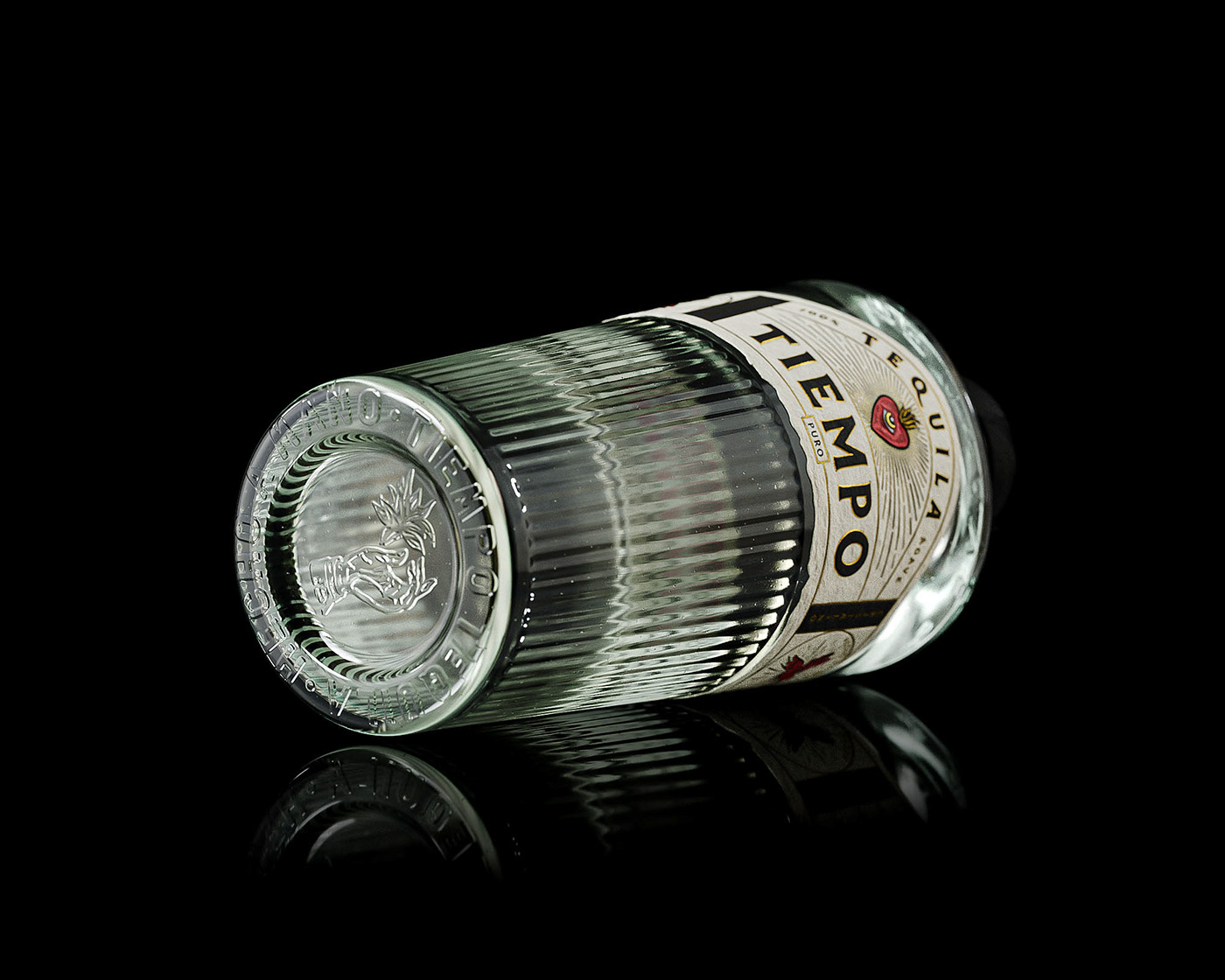 The wine bottle，packing，agave，