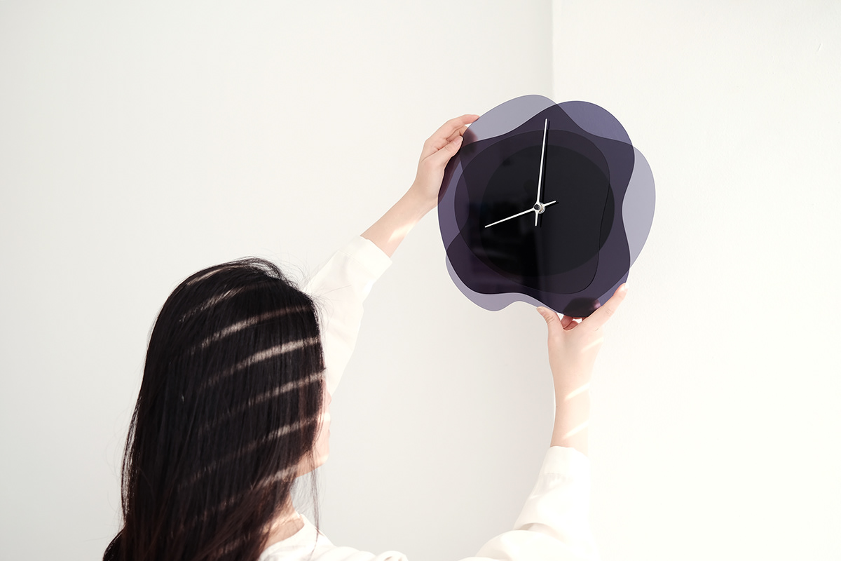 Clock，Light and shadow，originality，