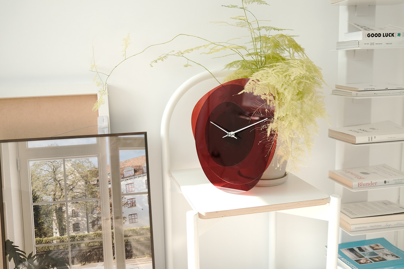 Clock，Light and shadow，originality，