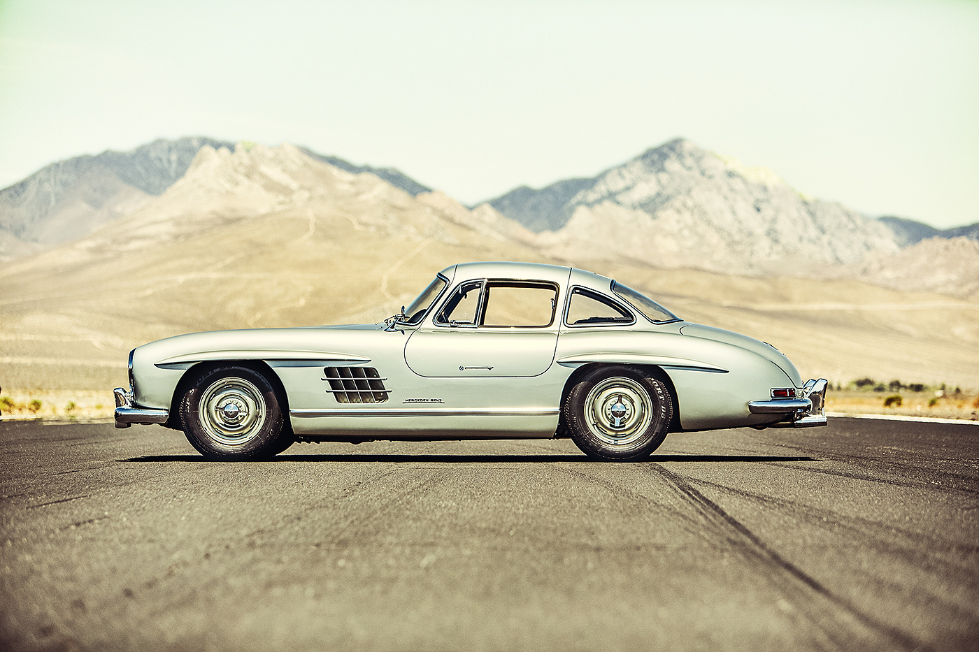 Classic car，vehicle，Photography，industrial design，Old style，automobile，Benz，