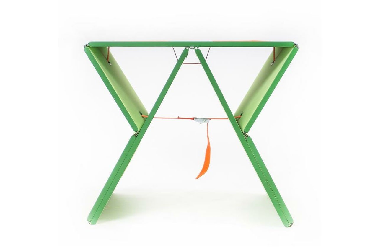 Outdoor furniture design，Threefold，Conceptual design，Ergonomics，Foldable，Portable，Outdoor tables and chairs，