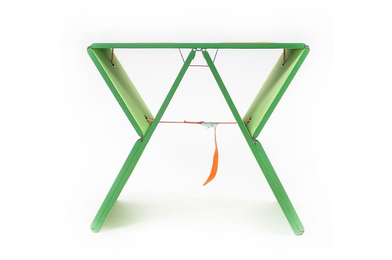 Outdoor furniture design，Threefold，Conceptual design，Ergonomics，Foldable，Portable，Outdoor tables and chairs，