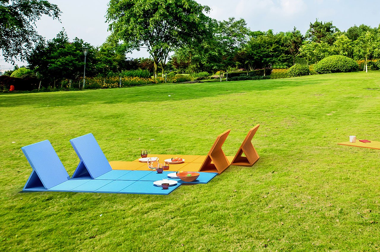 Outdoor furniture design，Threefold，Conceptual design，Ergonomics，Foldable，Portable，Outdoor tables and chairs，