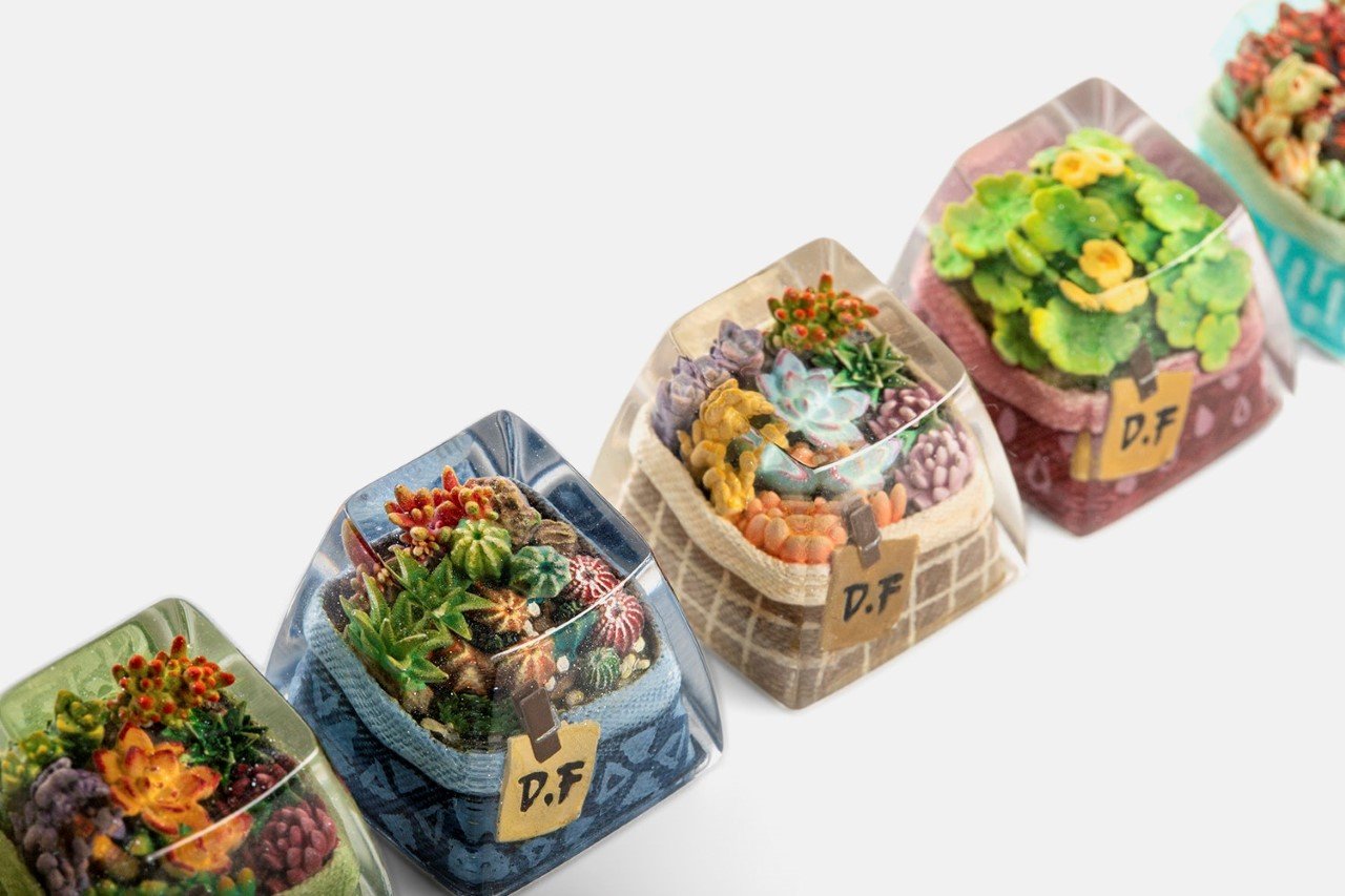 Dwarf Factory，Handmade，resin，product design，Mechanical keyboard，Glass container key cap，