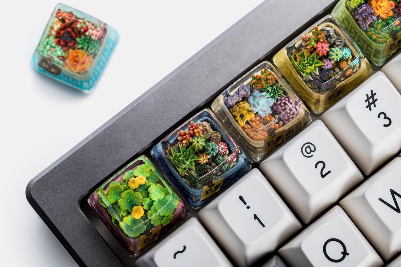Dwarf Factory，Handmade，resin，product design，Mechanical keyboard，Glass container key cap，