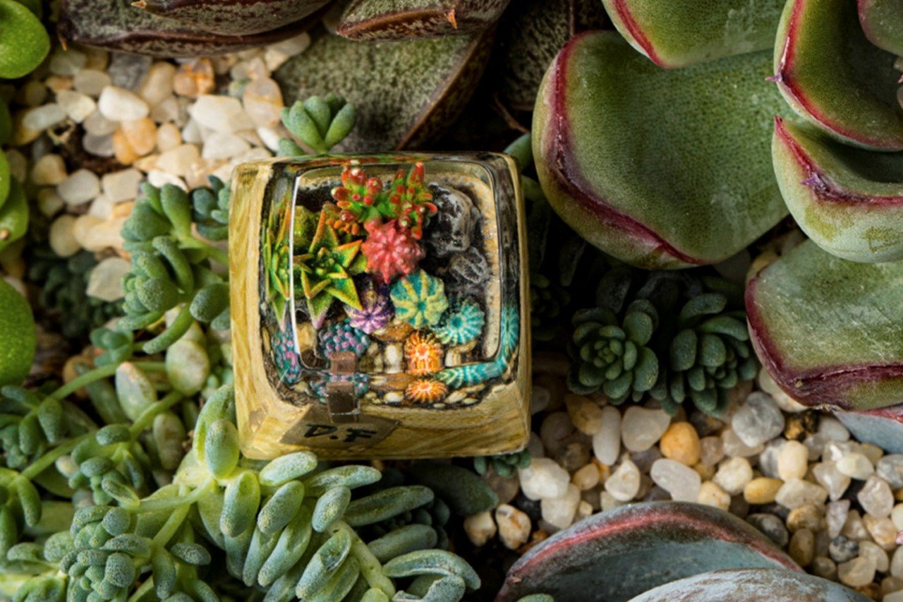 Dwarf Factory，Handmade，resin，product design，Mechanical keyboard，Glass container key cap，