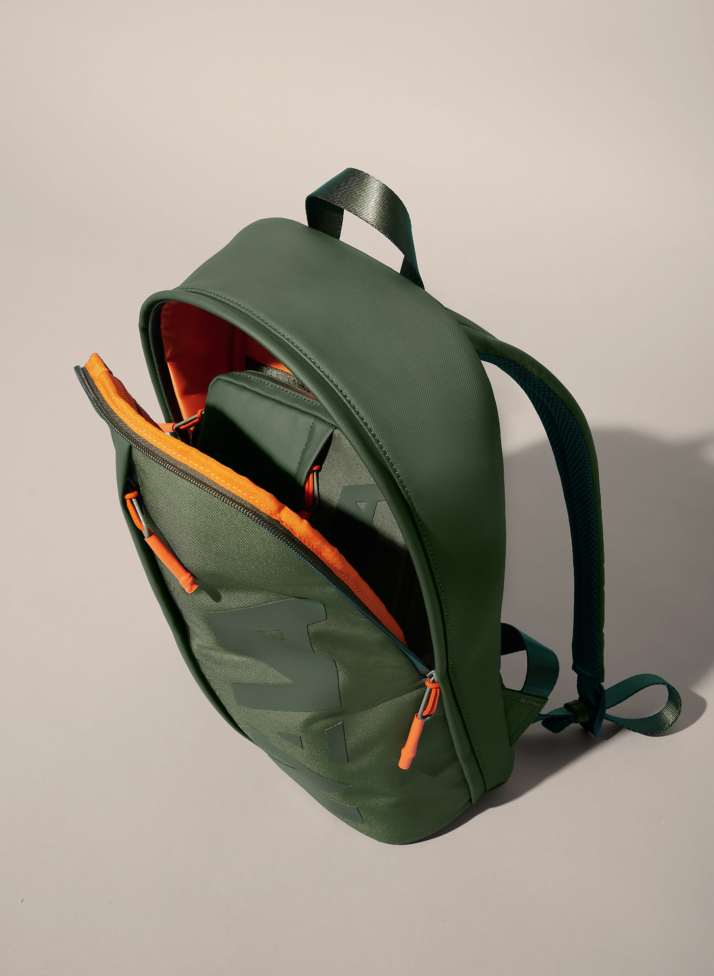 knapsack，Travelling bag，pu，