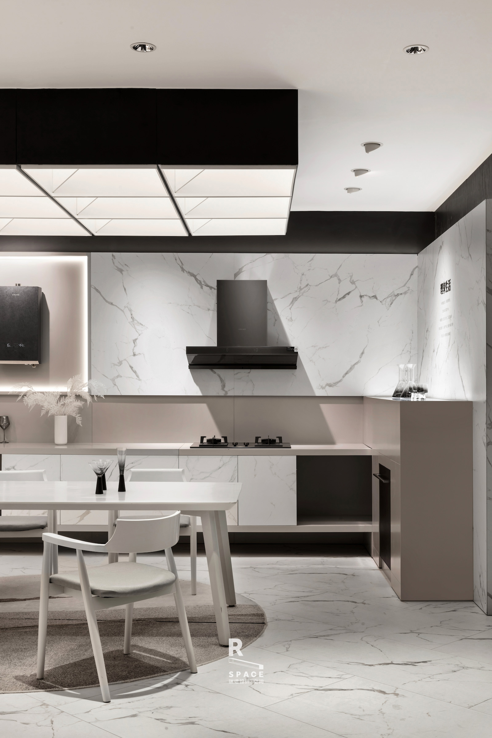 Red design，space design ，Si design，Beautiful，High end design，