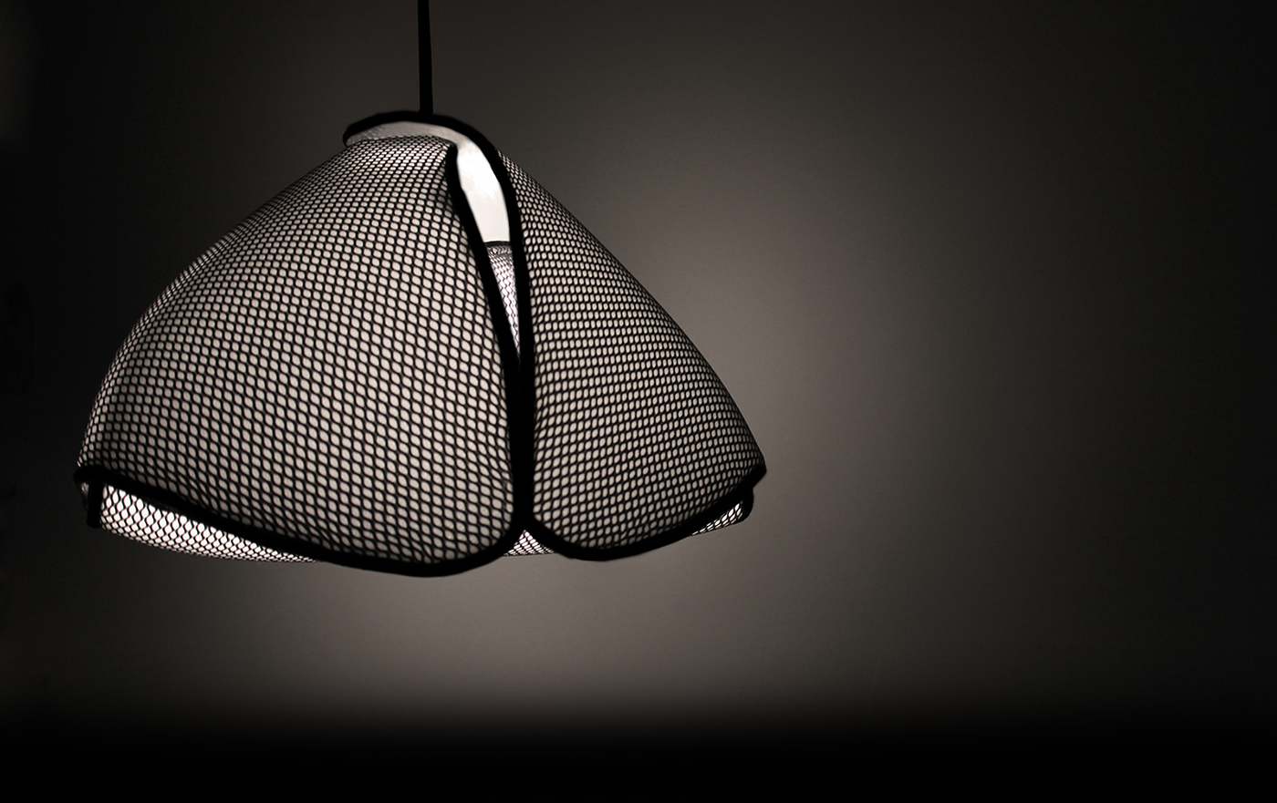 LOOP lamp，lamps and lanterns，fabric，bedding article，sportswear，Air net，a chandelier，personality，