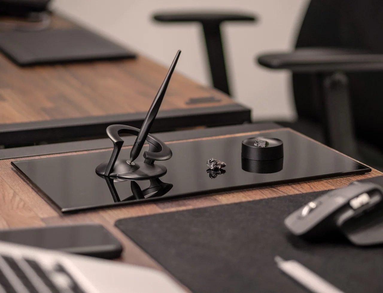 pen，science fiction，product design，Anti gravity，Penholder，