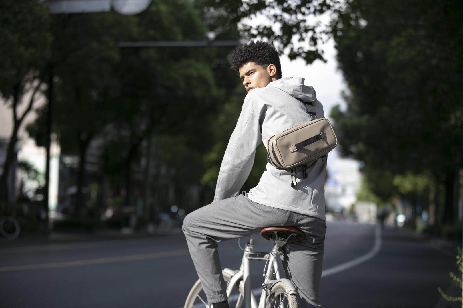 knapsack，deformation，The single shoulder bag，