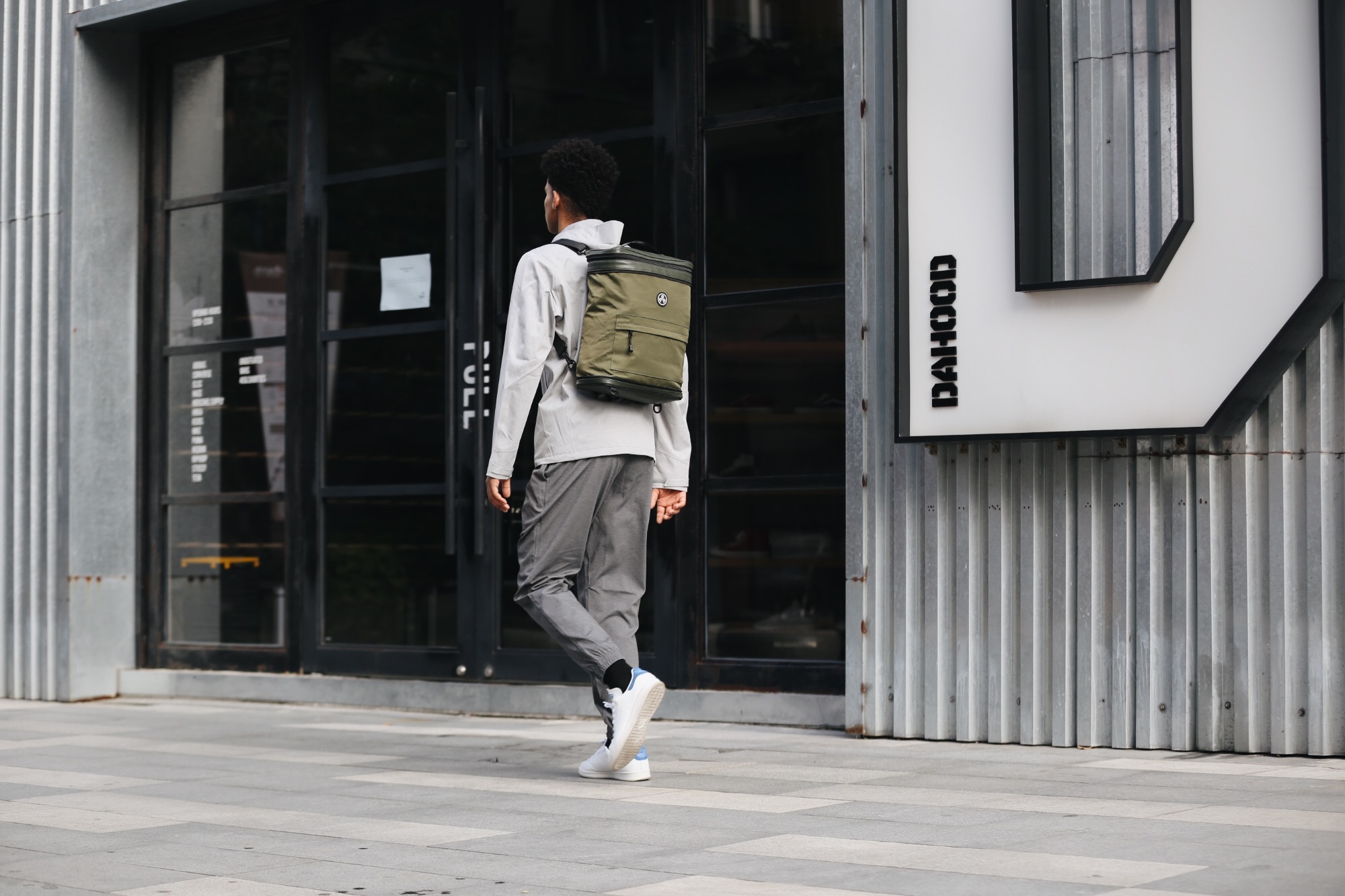 knapsack，deformation，The single shoulder bag，