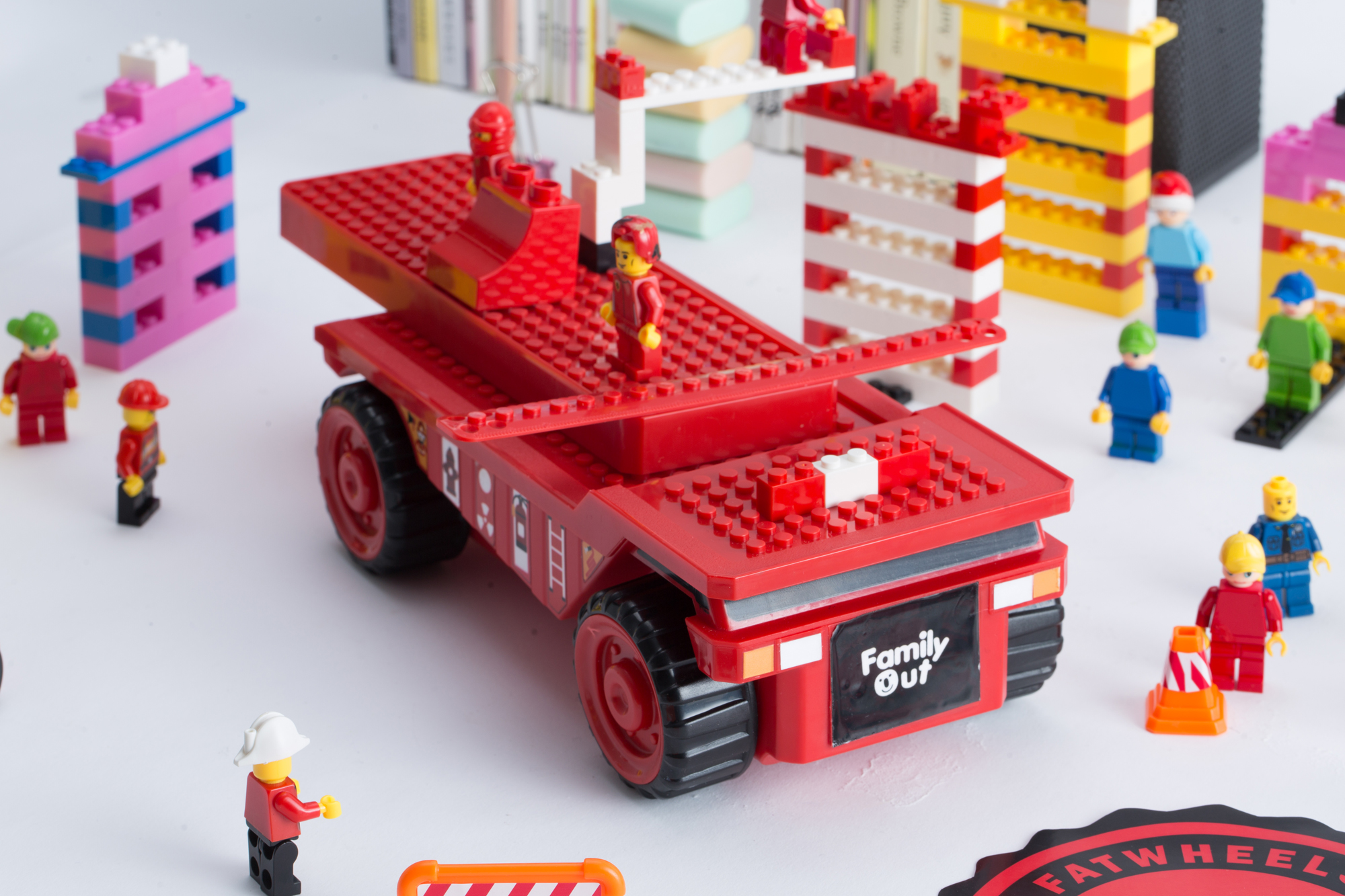 Engineering vehicle，Building blocks，pencil case，Stationery，