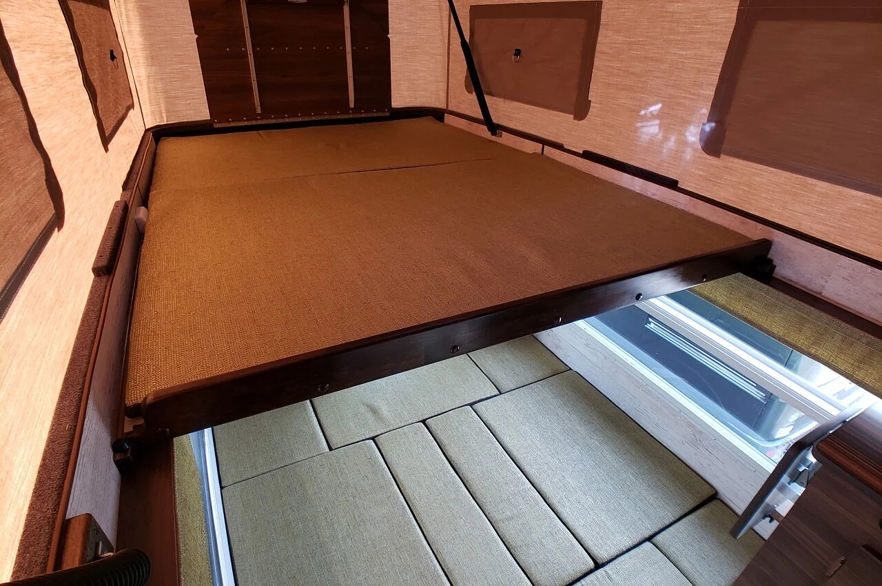 Campervan，Truck bed camper，camping，MYSTIC，