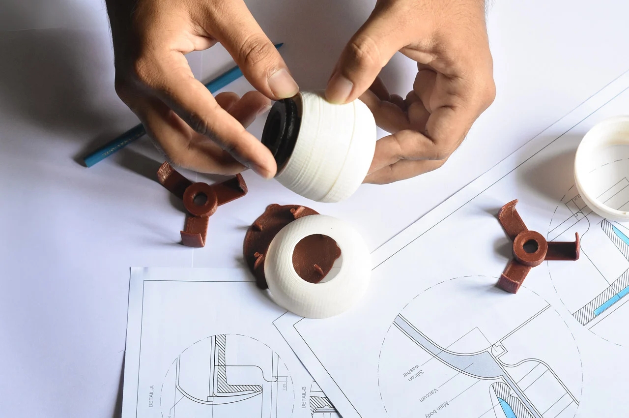 Water cup，disinfect，ultraviolet rays，hygiene，