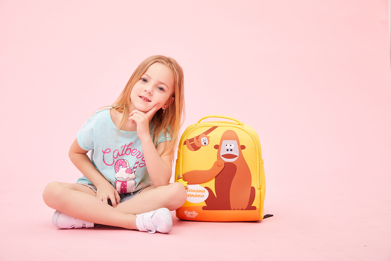 children，zipper，kindergarten，knapsack，dinosaur，