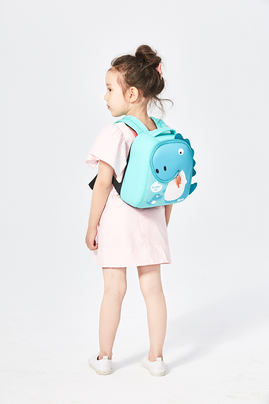 children，zipper，kindergarten，knapsack，dinosaur，