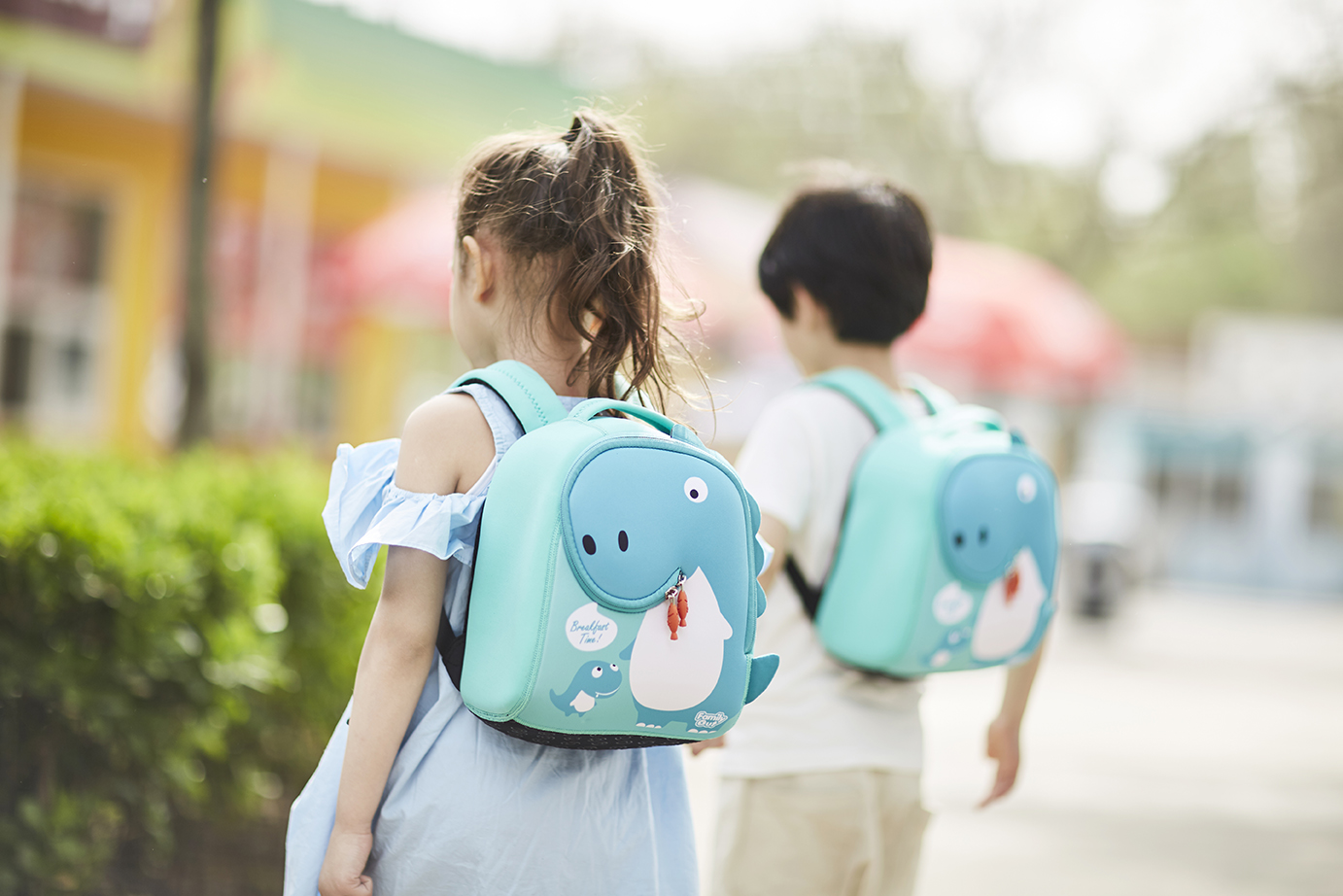 children，zipper，kindergarten，knapsack，dinosaur，