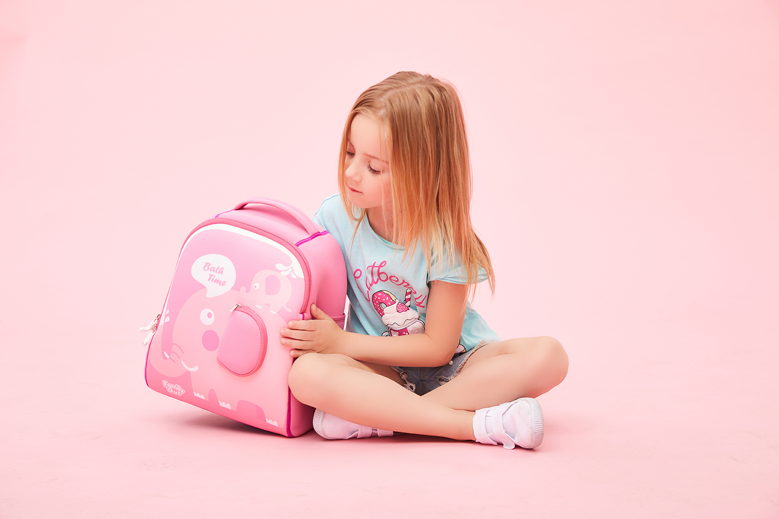 children，zipper，kindergarten，knapsack，dinosaur，