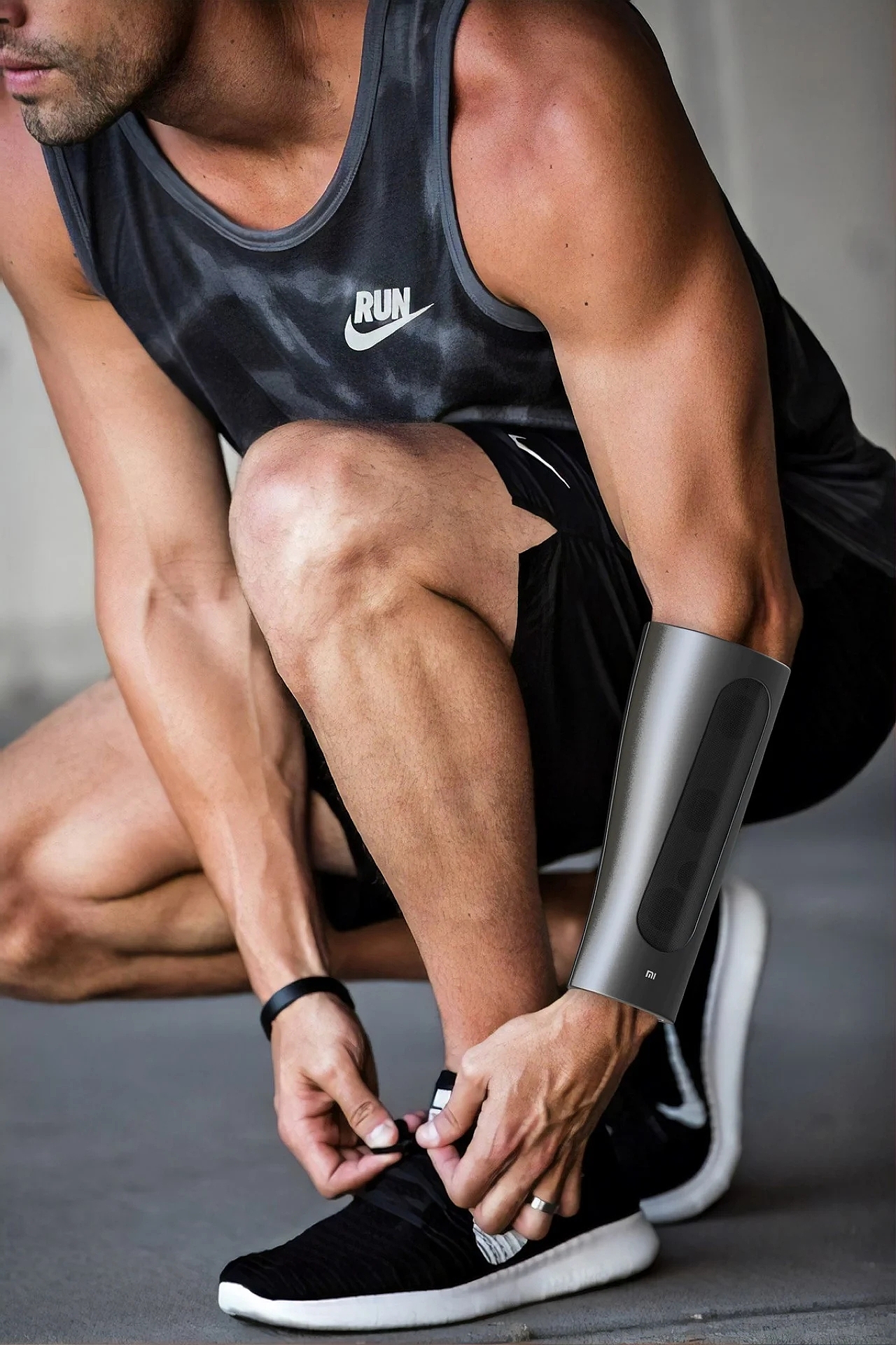 millet，Wrist，speaker，Wearable ，Audio equipment，concept，loudspeaker box，