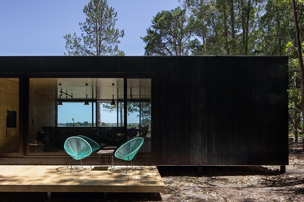 Black cabin，Modular architecture，Preform，Colonia coast，