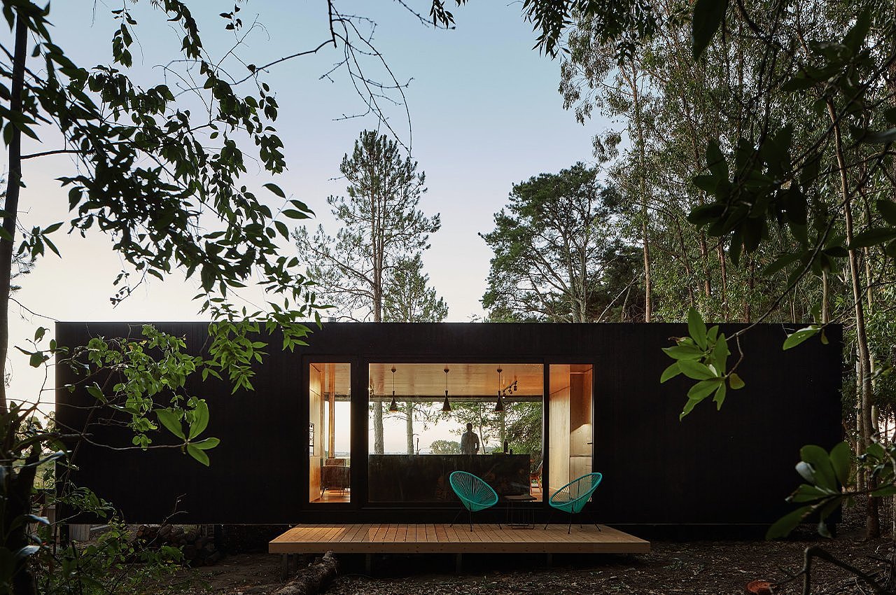 Black cabin，Modular architecture，Preform，Colonia coast，