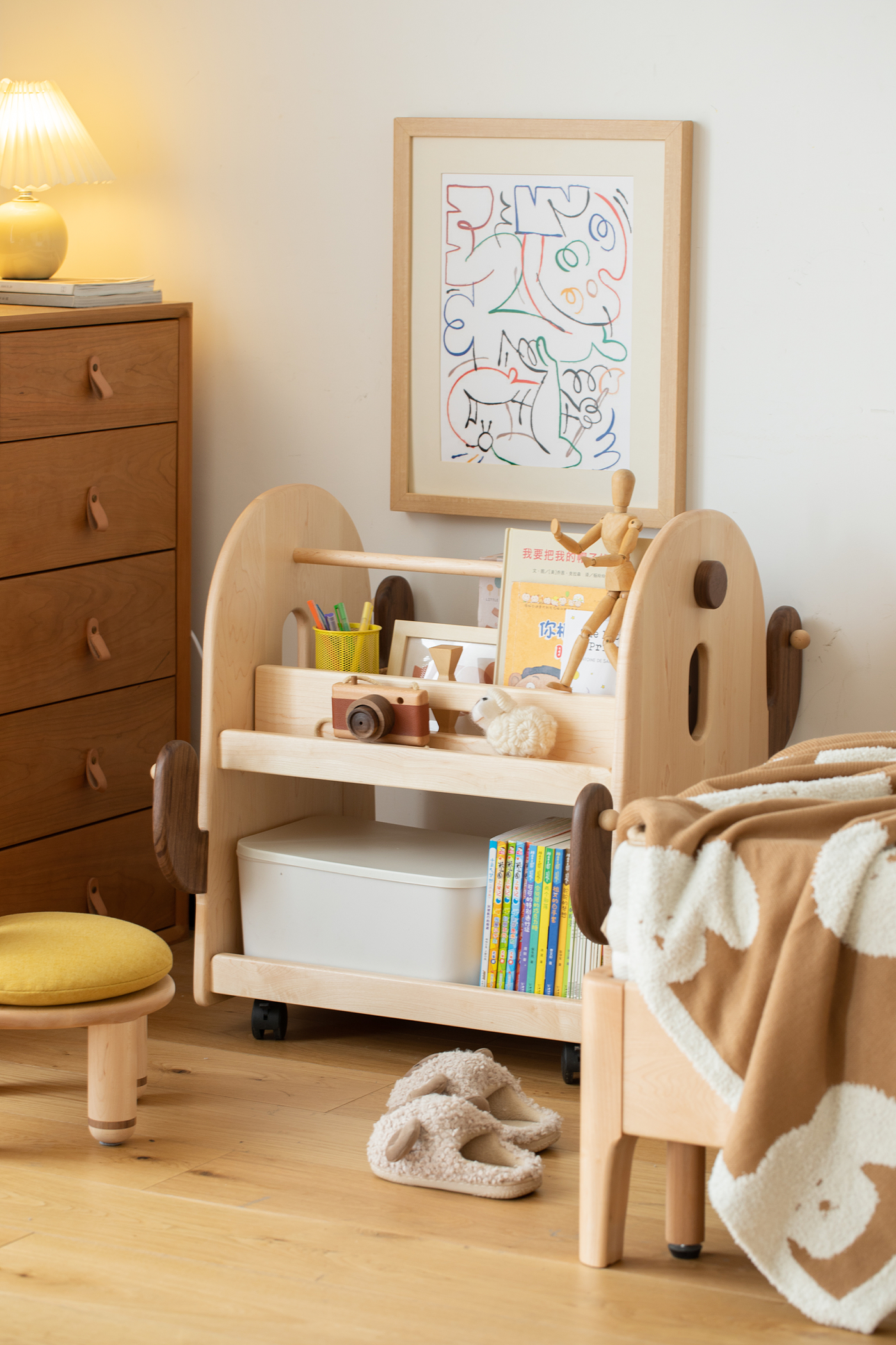 Children's furniture，Trolley，Solid wood furniture，Original furniture，Picture book rack，Toy cabinet，