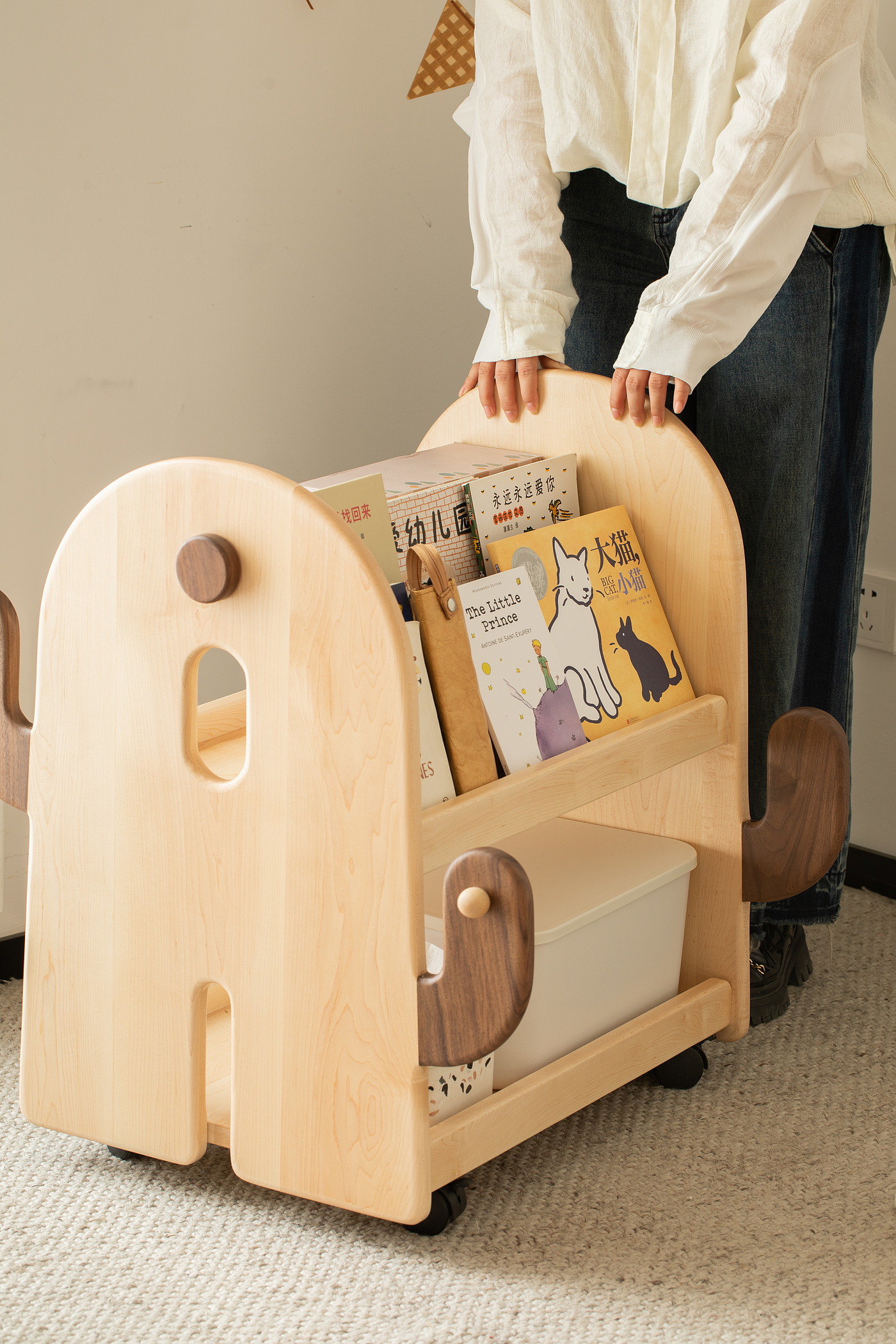 Children's furniture，Trolley，Solid wood furniture，Original furniture，Picture book rack，Toy cabinet，